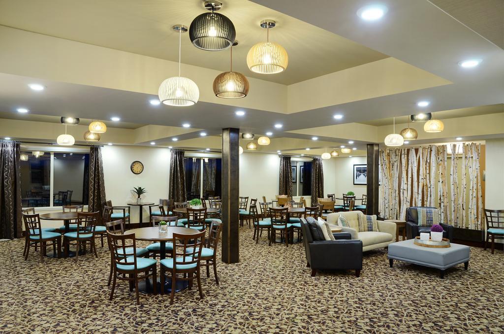 Pomeroy Inn And Suites Vermilion Exterior photo